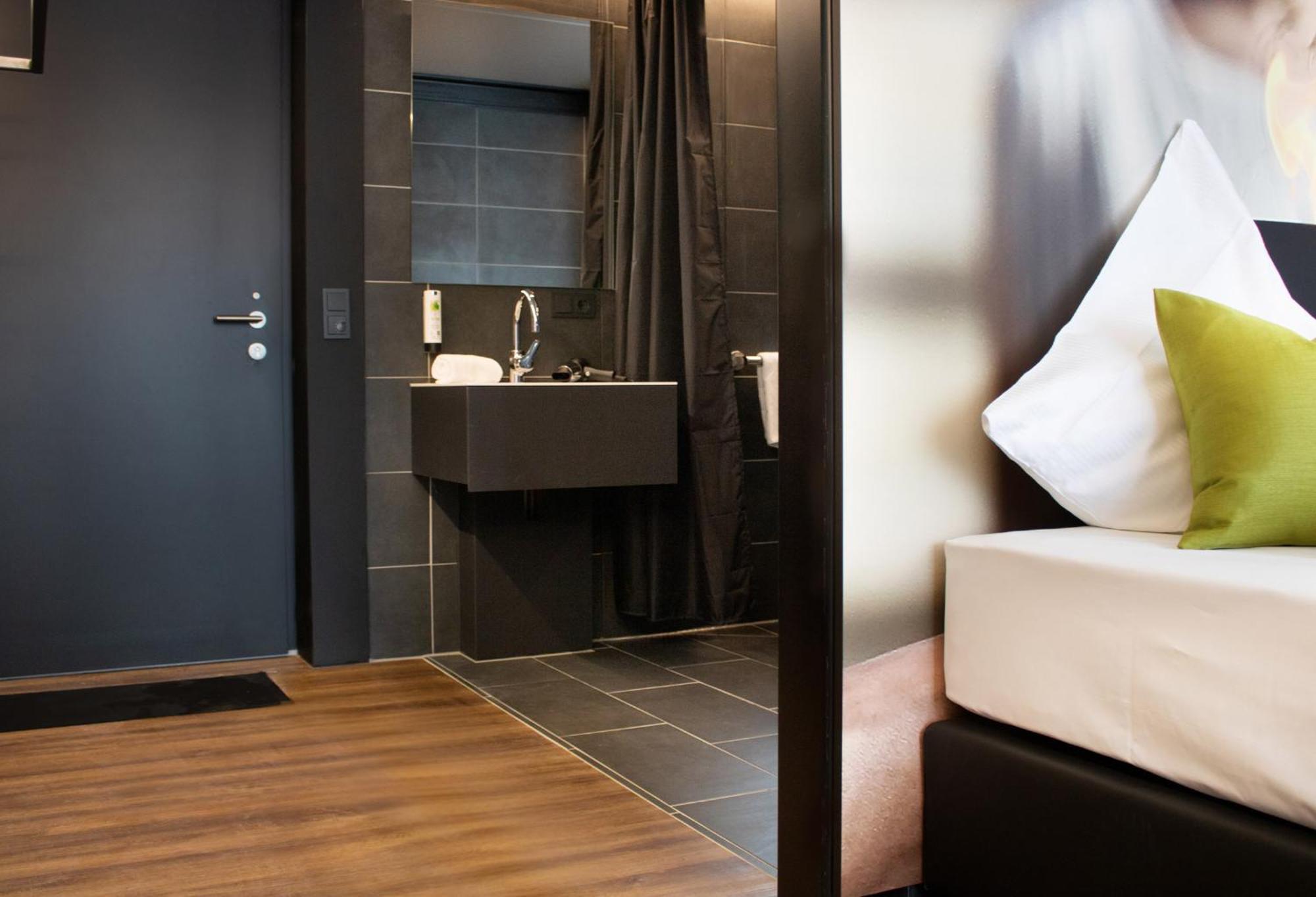 Mer Hotel By Wmm Hotels แมร์เซอบวร์ก ภายนอก รูปภาพ