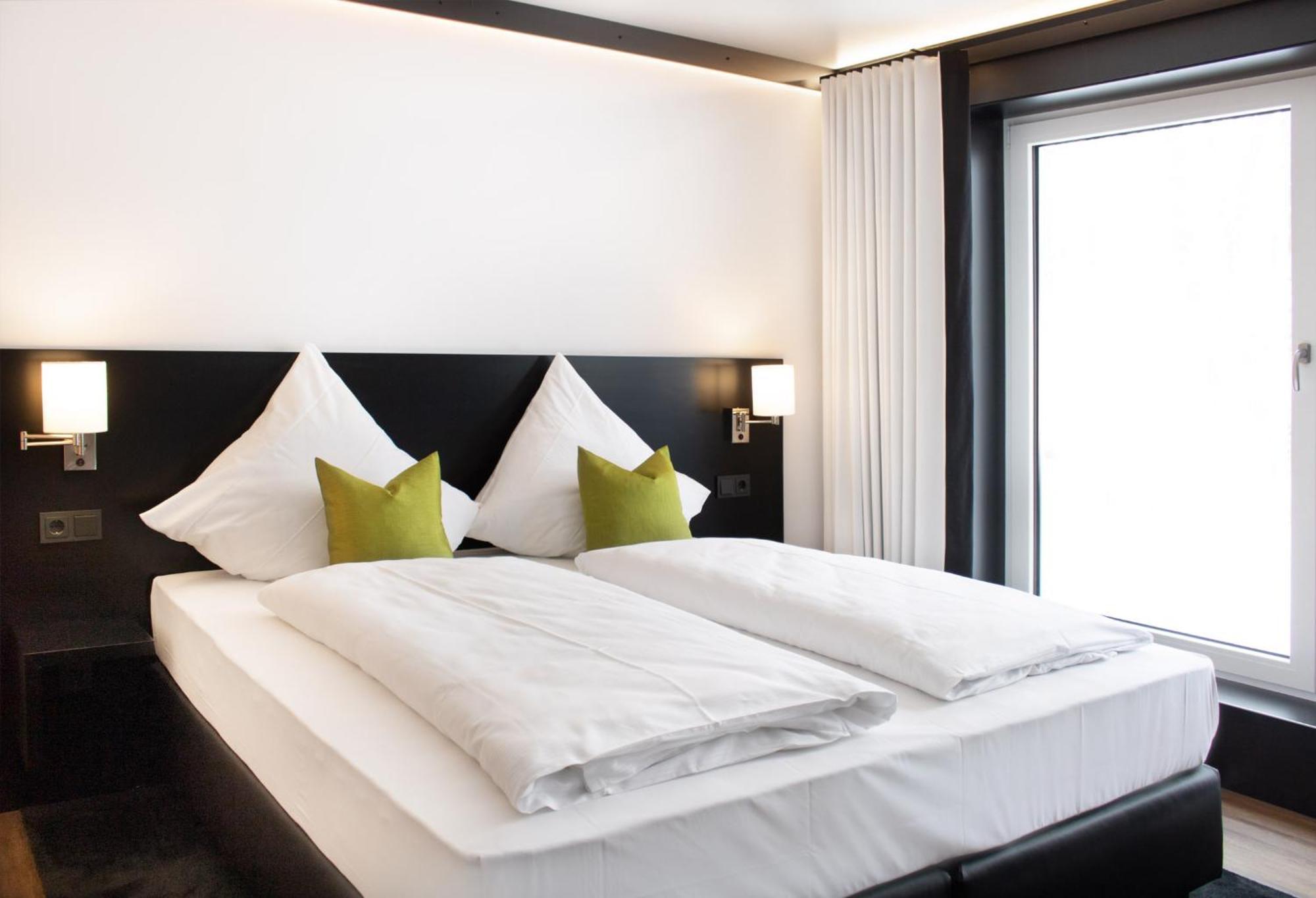 Mer Hotel By Wmm Hotels แมร์เซอบวร์ก ภายนอก รูปภาพ